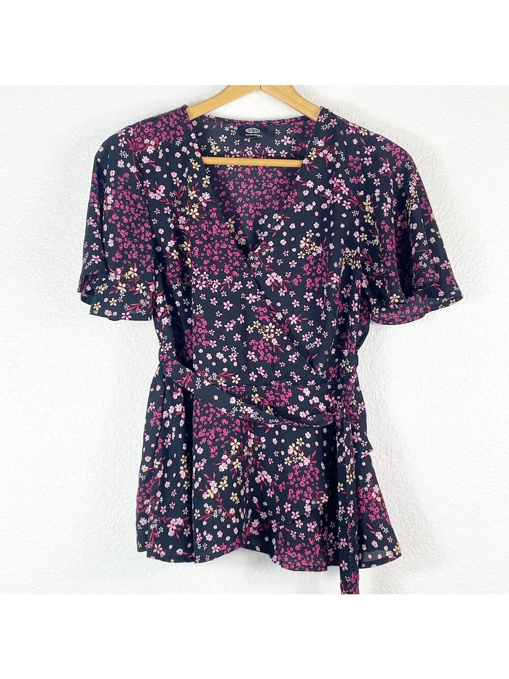 Bobeau Women's Black Pink Muddy Floral Peplum Top Size S Tie Waist V Neck Flowy